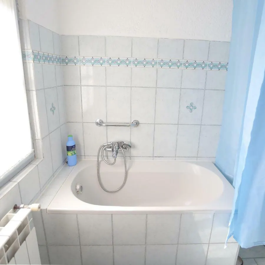 אומאג Rural Apartment Geja